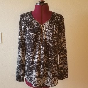 Exhilaration quarter zip graphic long sleeve shirt